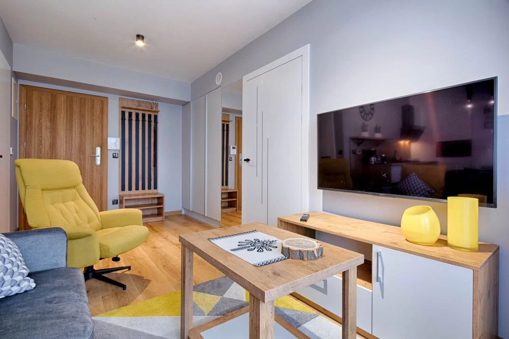 Rozeta / GórSKI Przystanek