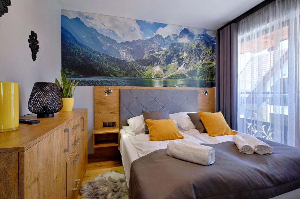 Rozeta / GórSKI Przystanek