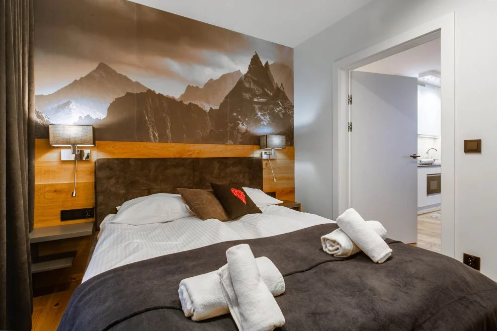 Satoła 1 / GórSKI Przystanek