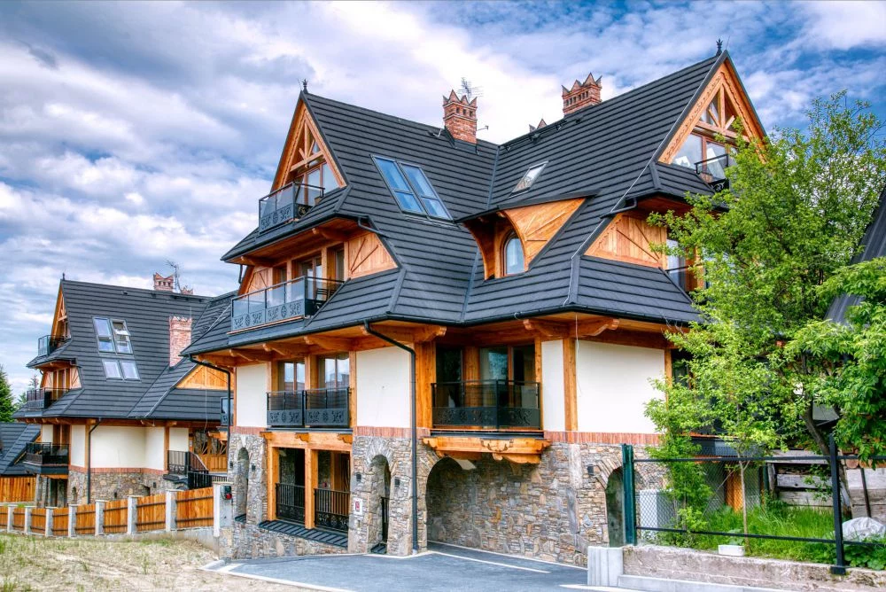 Satoła 1 / GórSKI Przystanek