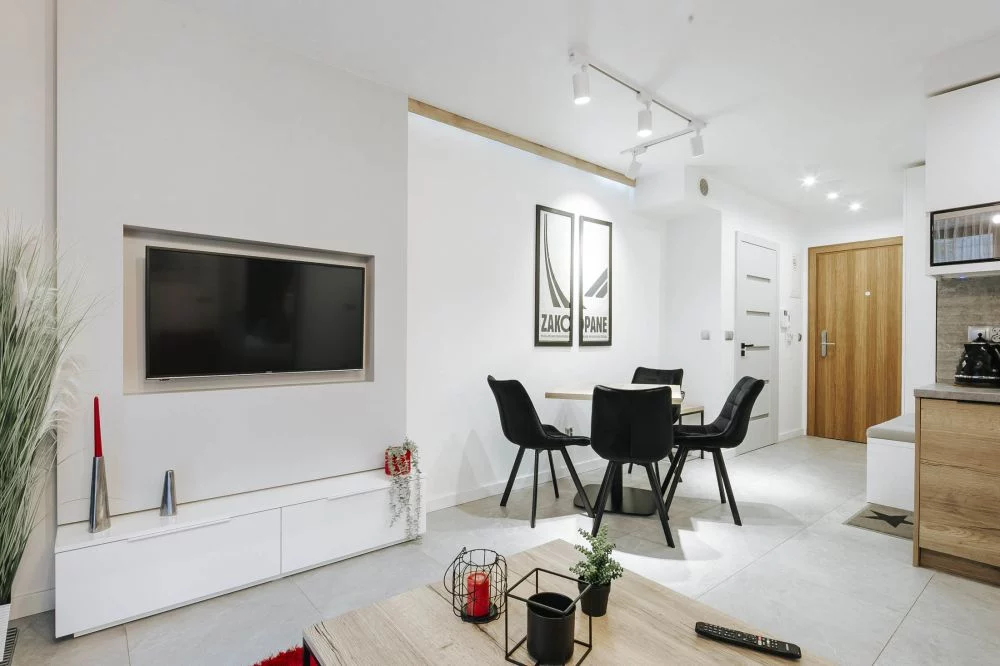 Satoła 2 / GórSKI Przystanek Ogród