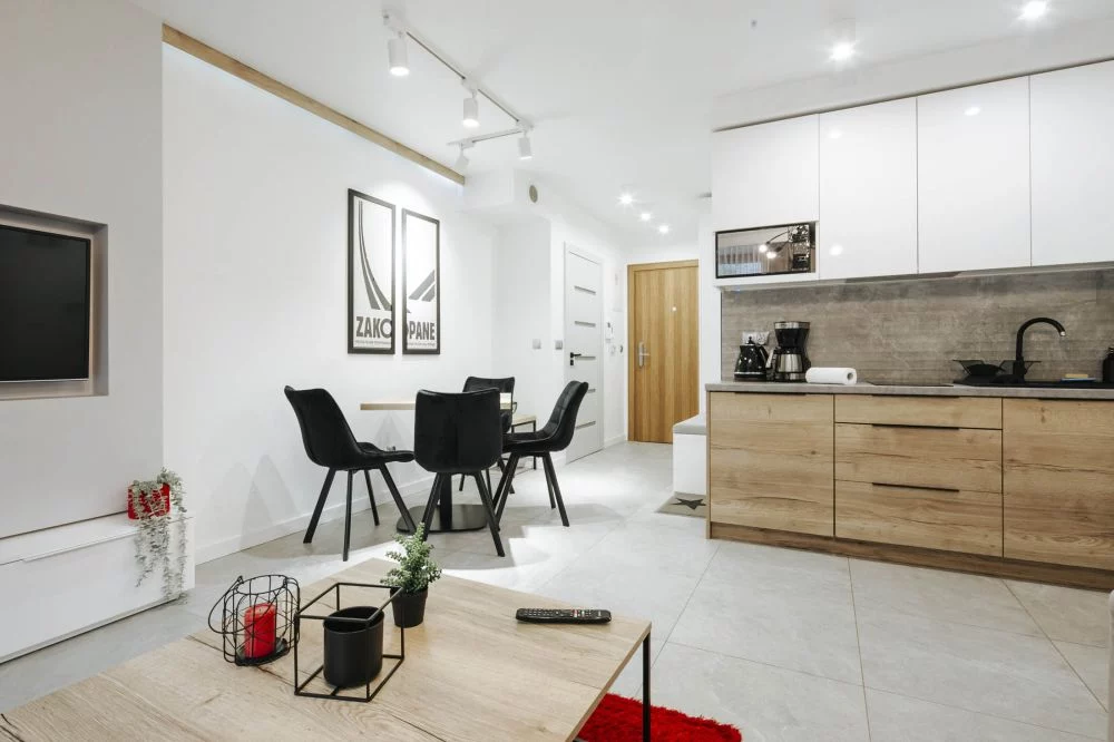 Satoła 2 / GórSKI Przystanek Ogród